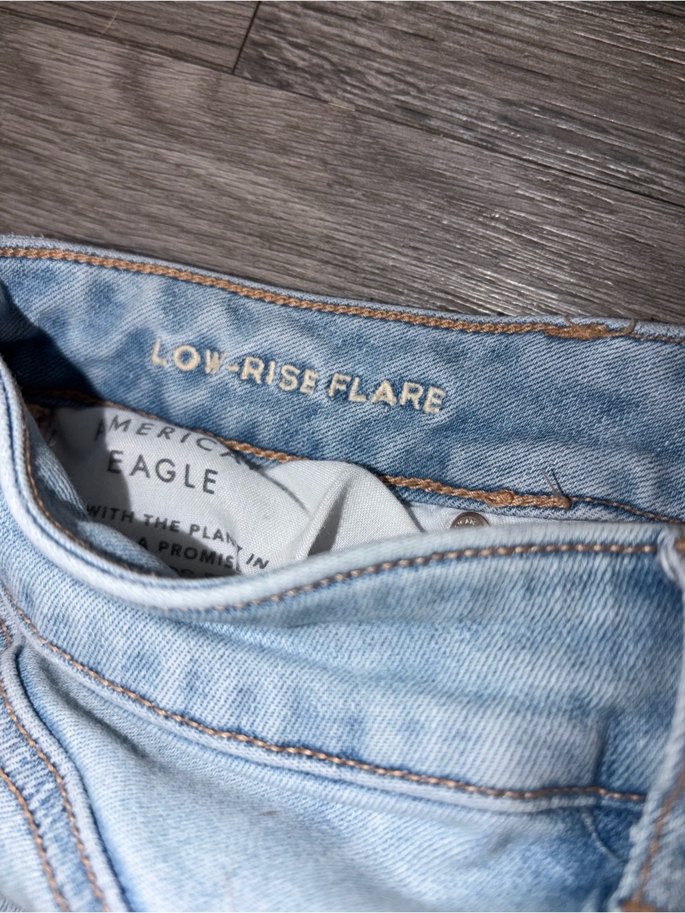 American Eagle Outfitters Light Blue Distressed Flare Jeans - Picture 4 of 9